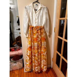 1970's Boho, Hippie, Flower Child Floral Maxi Dress
